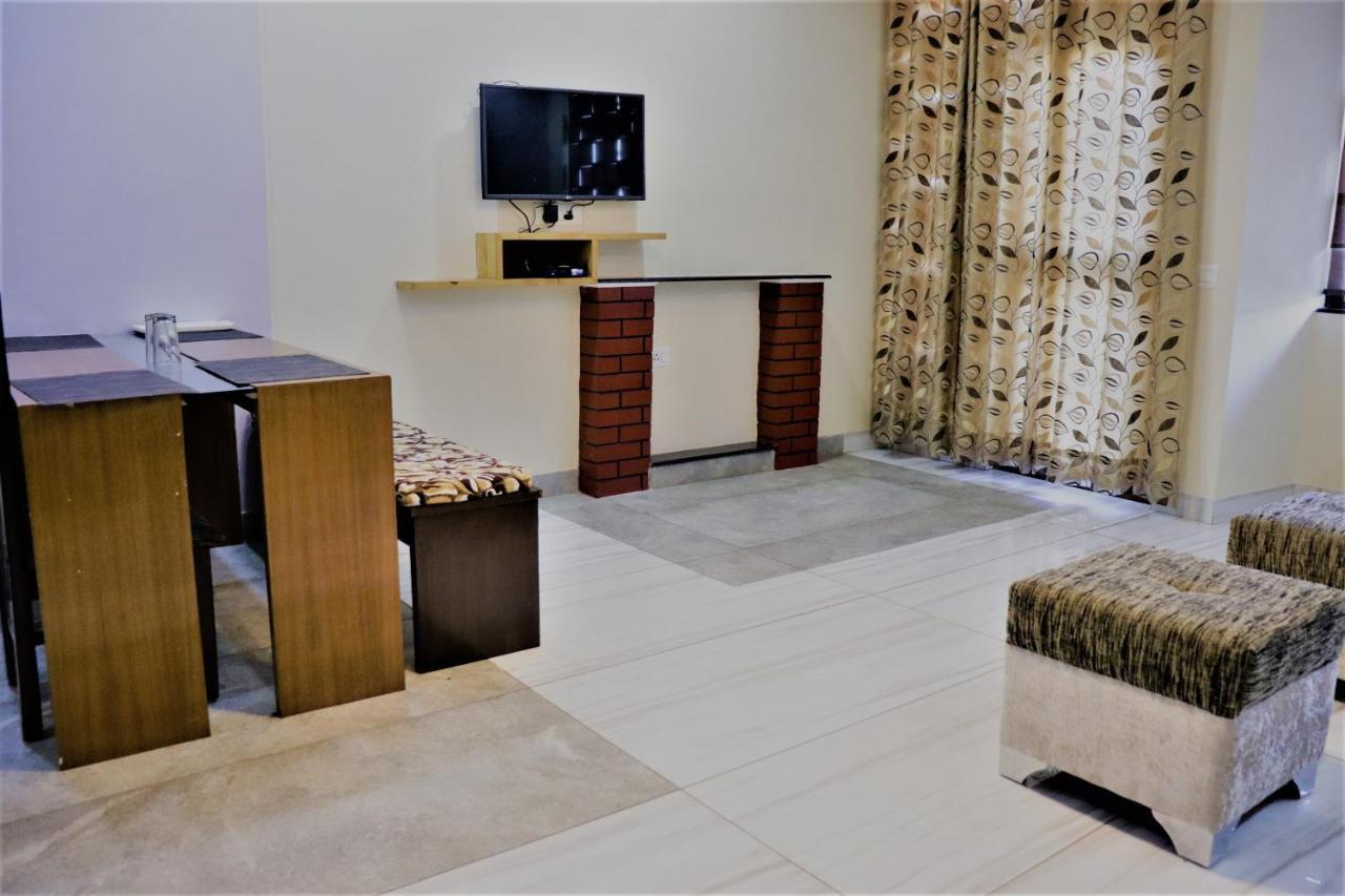Wildleaf Kasauli Valley Homz Bed & Breakfast Exterior photo